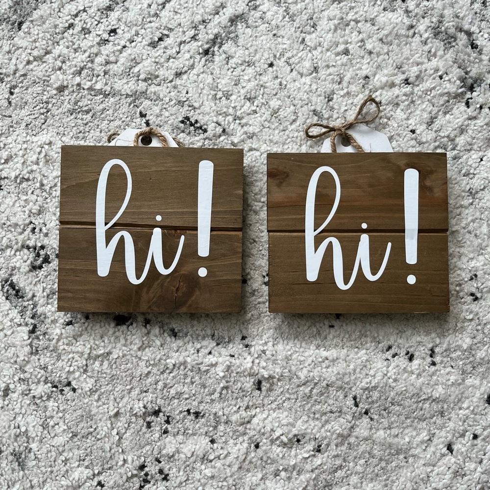 Rustic Wooden 'Hi!' Wall Decor